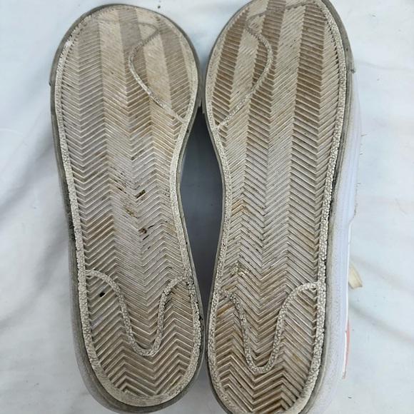 Nike Women's White and Pink Blazer Sneakers 11 - Picture 5 of 5